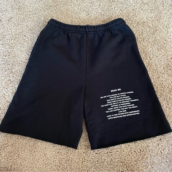 Boys Lie Read Me Cut Off Sweat Shorts Black Size Small - Picture 4 of 9